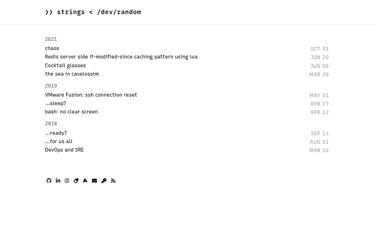 ❯❯ strings < /dev/random | r4um's blog