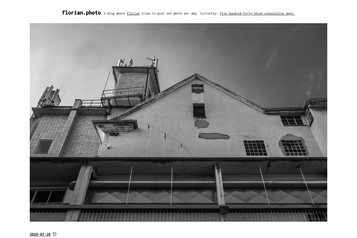 florian.photo – A blog where Florian tries to post one photo per day.