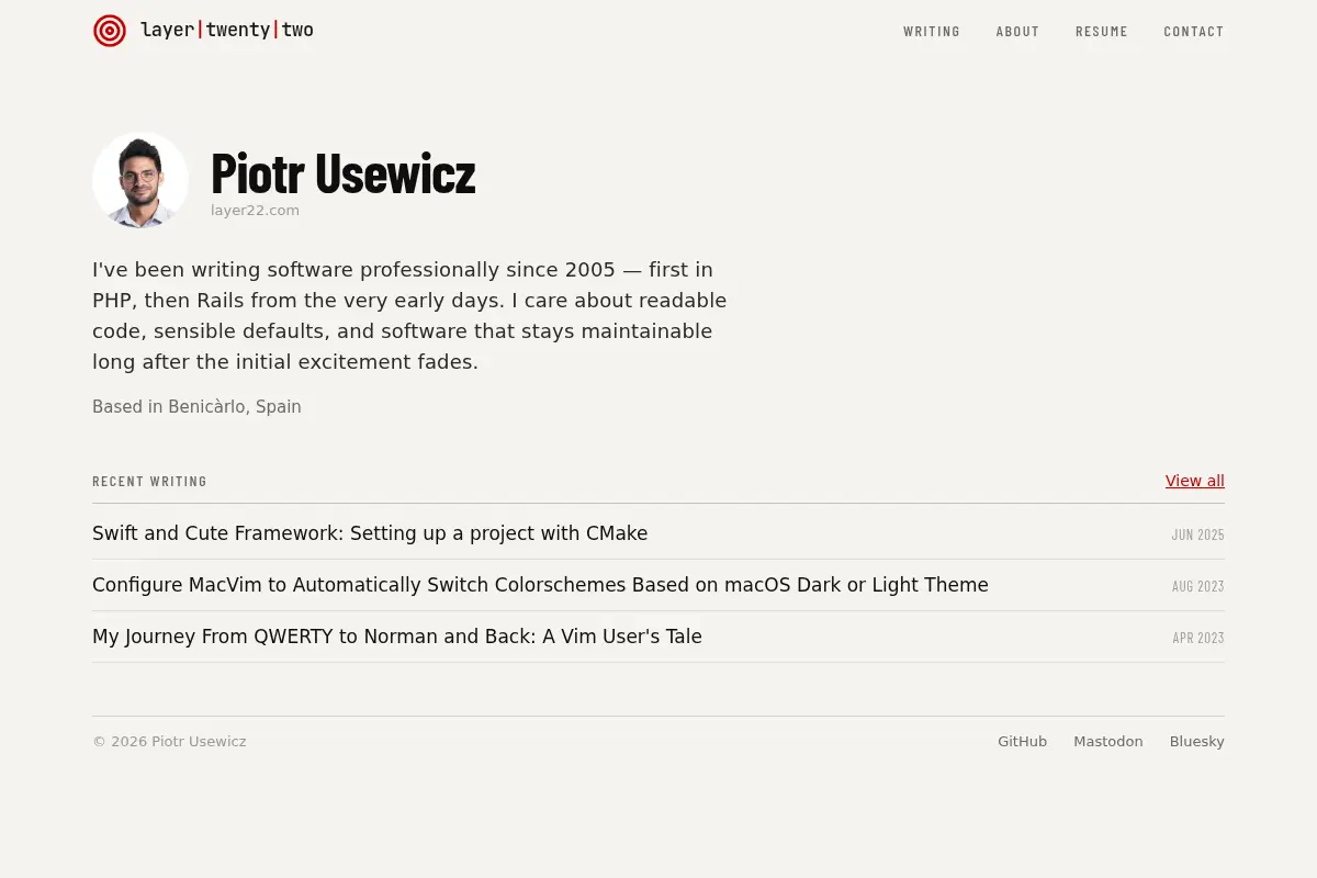 layer|twenty|two · Piotr Usewicz
